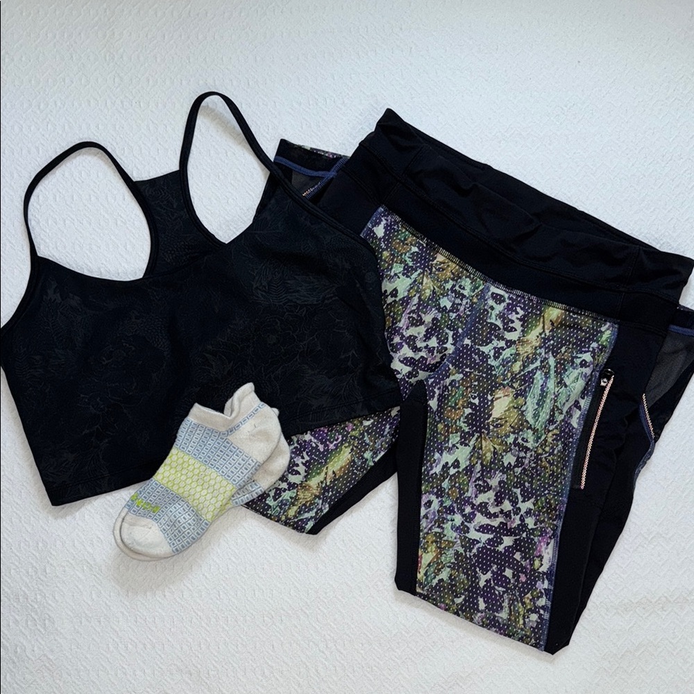 Black and Multicolor Lululemon leggings